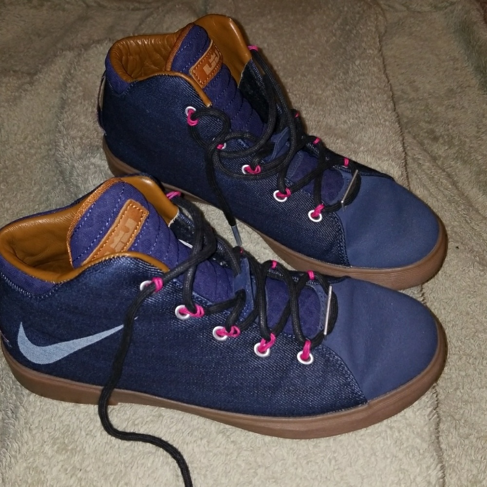 SZ 8 Lebron XII NSW Denim Sneaker